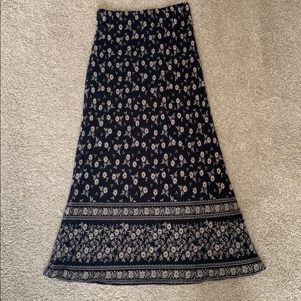 Black Floral Print Maxi Skirt from Tilly’s